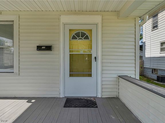 3rd image of 306 Maplewood Ave