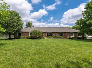 939 E Social Row Rd, Dayton, OH 45458