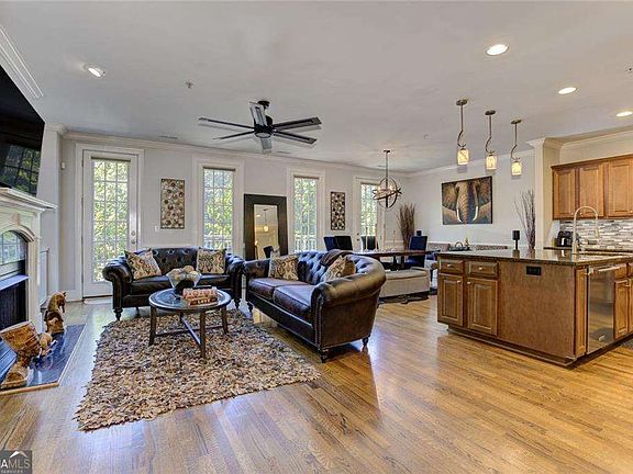 5th image of 2268 Edgartown Ln SE