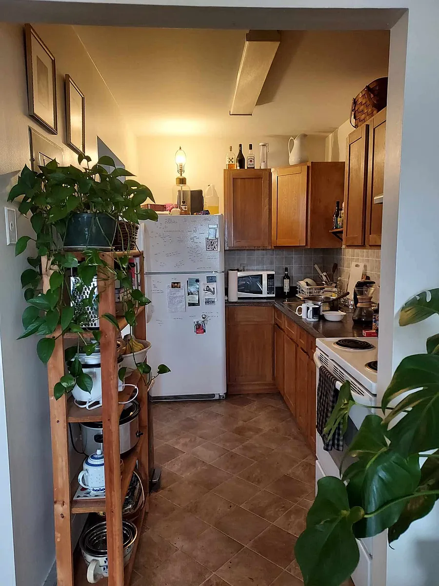 Building Photo - 433 Warren St #3