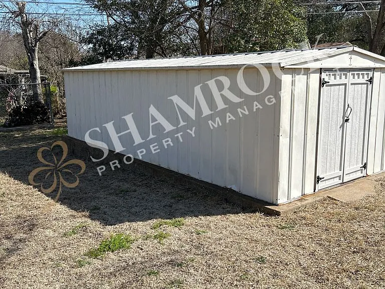 7733 Fairway Rd — Photo 11