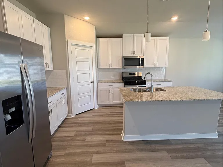 1484 Waggoner Ranch Trl — Photo 12