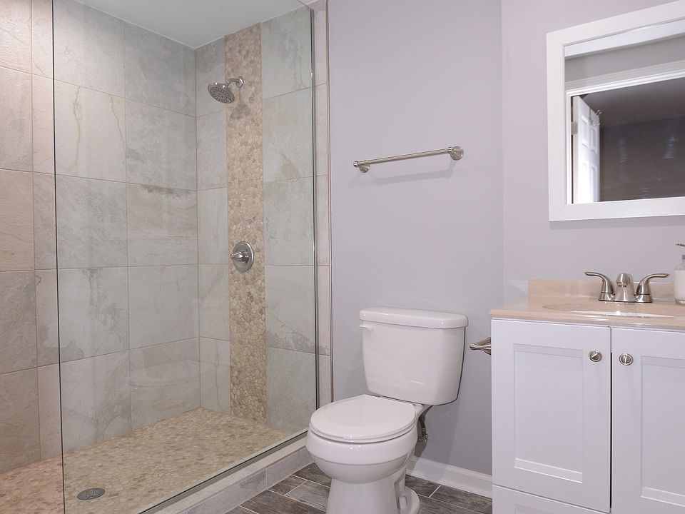 Basement Full Bathroom,