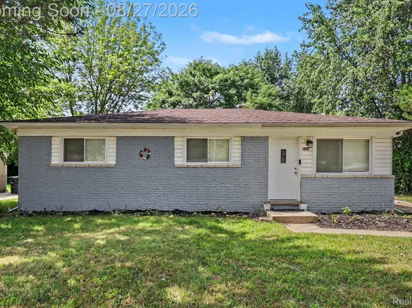 16042 Lauren St, Taylor, MI 48180