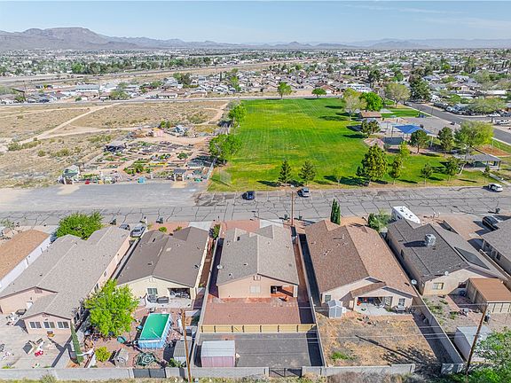 3rd image of 2326 Lillie Avenue