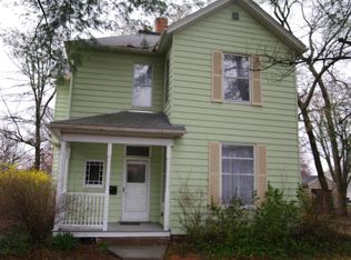 929 Holyoake Rd, Edwardsville, IL 62025