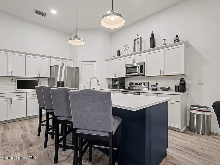 1444 Seeley Cir NW — Photo 8