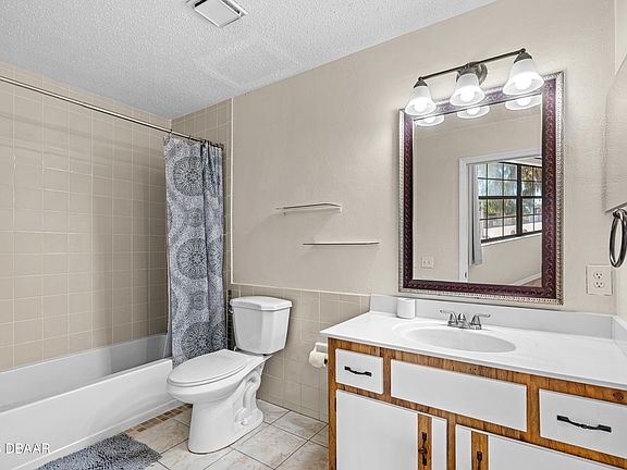 5th image of 910 Big Tree Rd #203