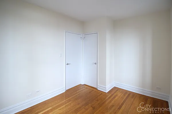 Rented by City Connections Realty | media 5