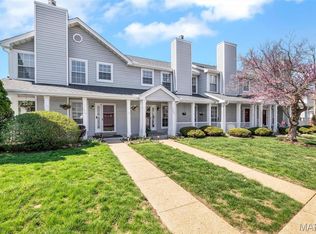 1407 Whispering Creek Dr, Ballwin, MO 63021
