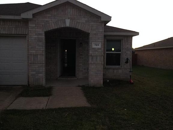 3rd image of 709 Denton St