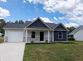 180 Old Airport Rd, Chesnee, SC 29323