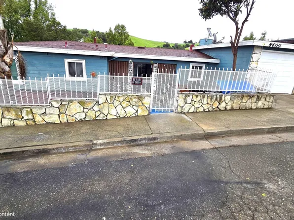 8600 Seneca St, Oakland, CA 94605