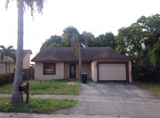 6021 SW 152nd Ct, Miami, FL 33193