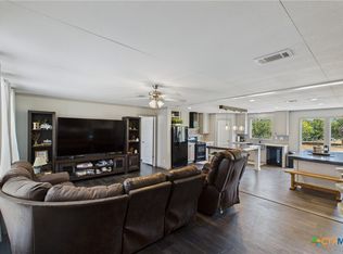 200 Sterling Rd, Seguin, TX 78155