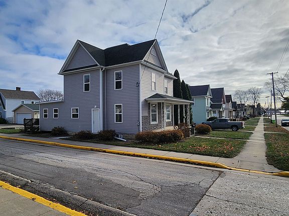 3rd image of 305 De Clark St
