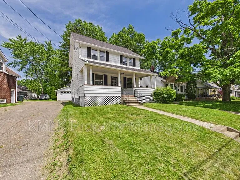 2899 Northland St — Photo 3