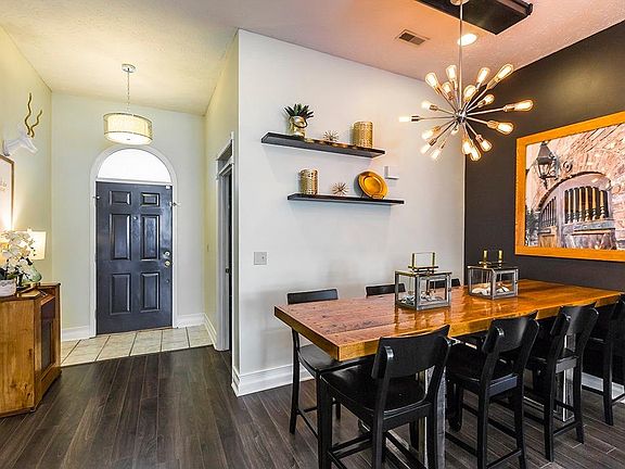4th image of 433 Tobiano Dr