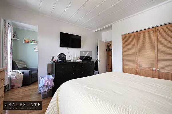 Rented by ZealEstate Group Inc | media 23