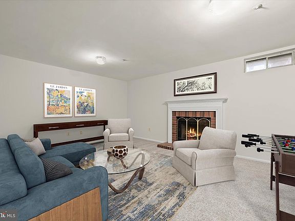 5th image of 10789 Kitchener Ct