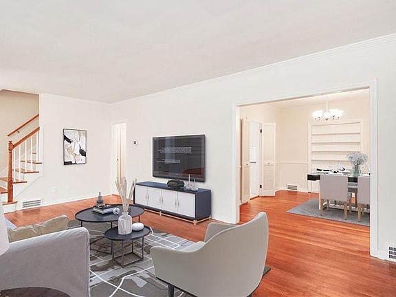 2nd image of 4020 Meadowbrook Blvd