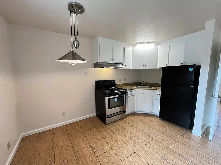 1120 Yulupa Ave #4 — Photo 4