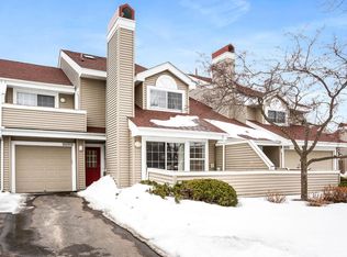 2065 Shenandoah Ct N #C, Plymouth, MN 55447