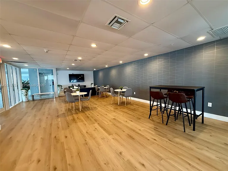 170 SE 14th St #1205 — Photo 24