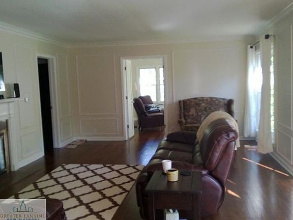 3rd image of 621 E Beech St