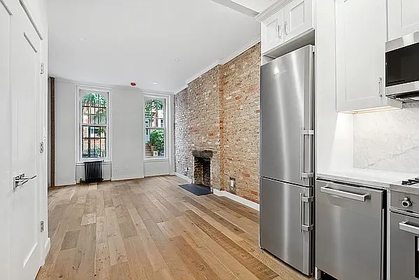 1st image of 82 Horatio St APT 1A