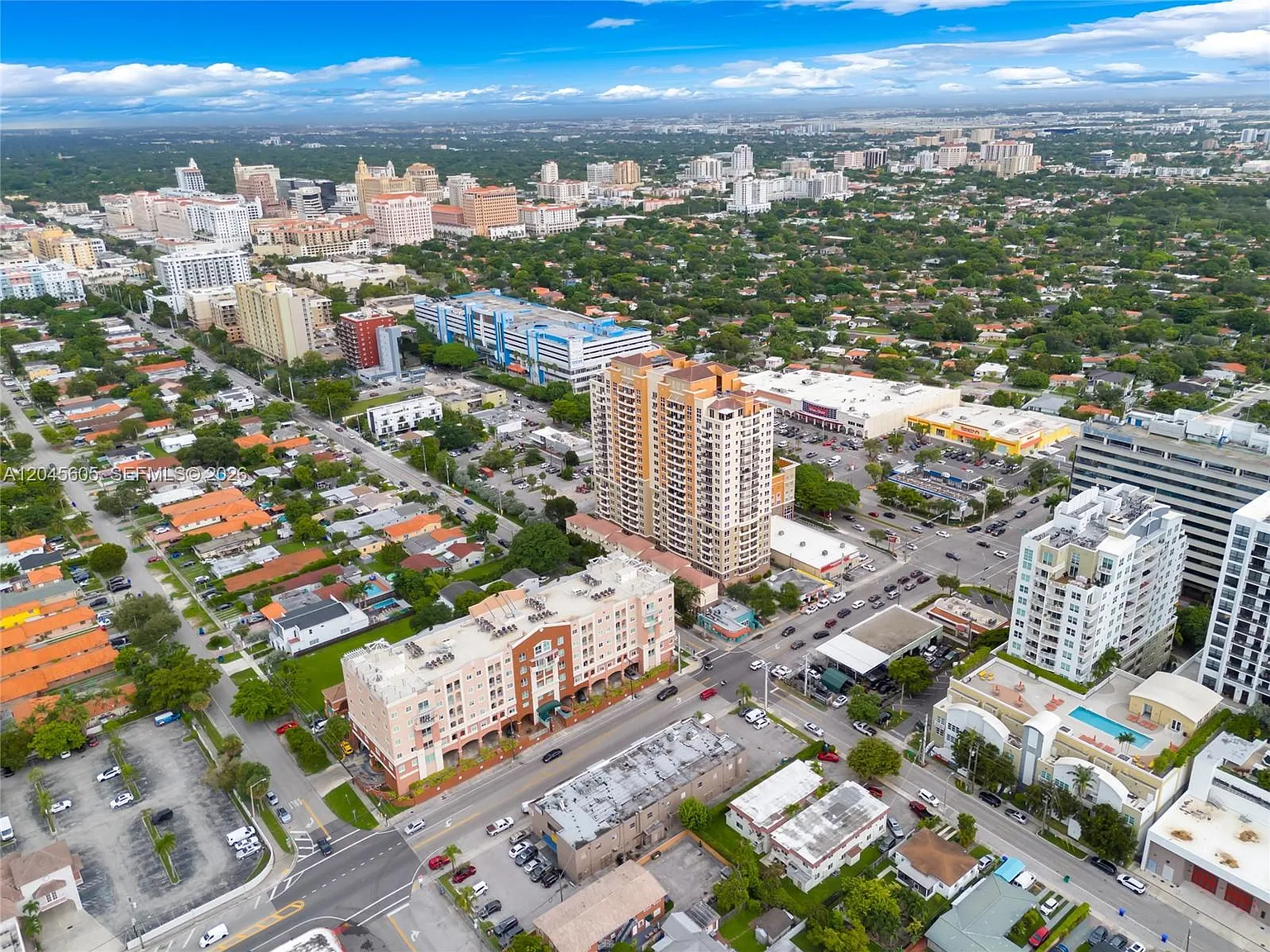 Gables Marquis Condo — Photo 4