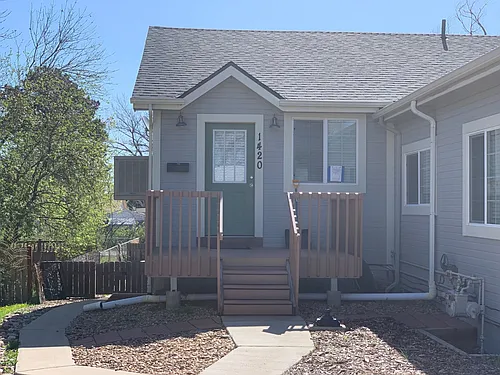 1420 Front St Photo 1