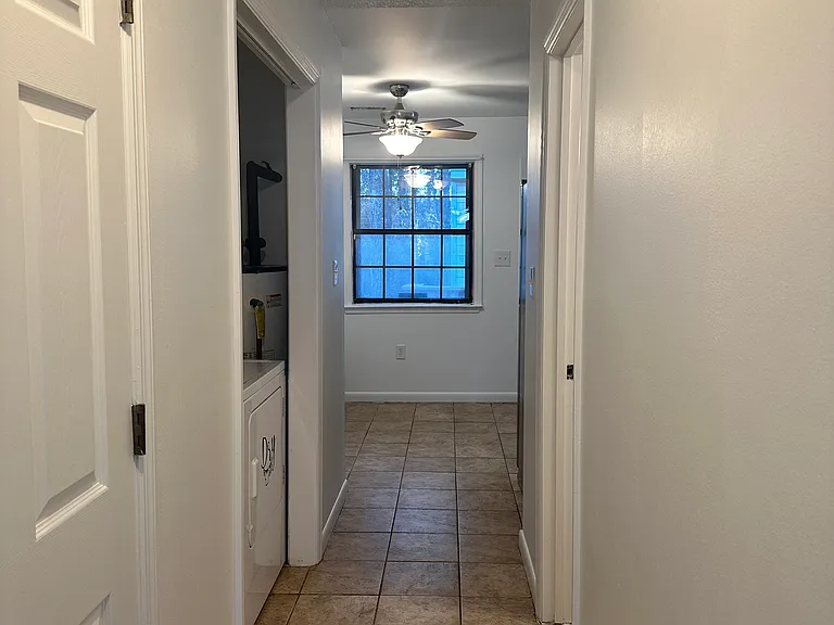 7911 Ebony Ct — Photo 9