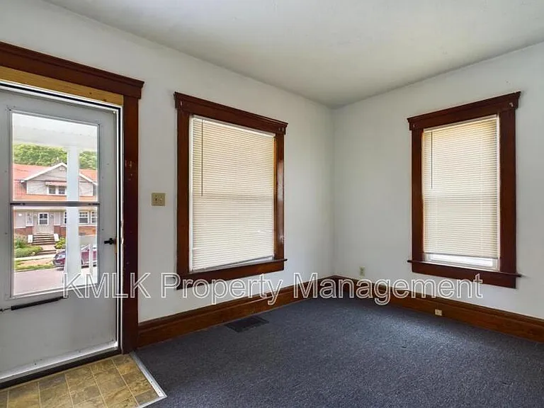 693 Kling St — Photo 8