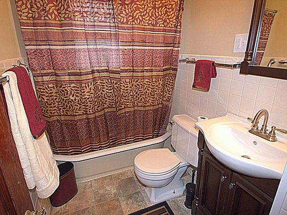 5th image of 84 Fairvale Dr