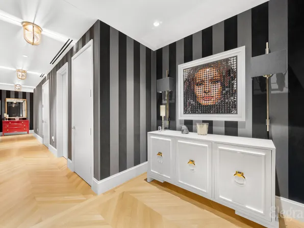 217 West 57th Street image 12 of 27