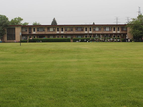 3rd image of 44 King Arthur Ct APT 12