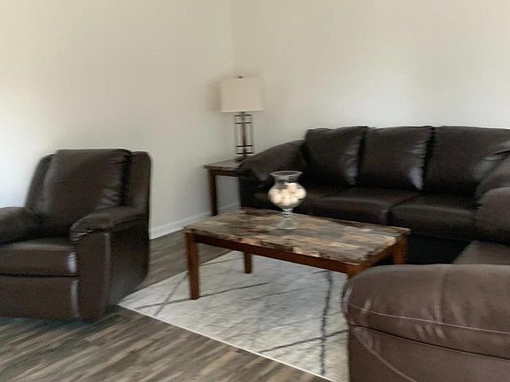 2nd image of 2547 Bartholomew Dr