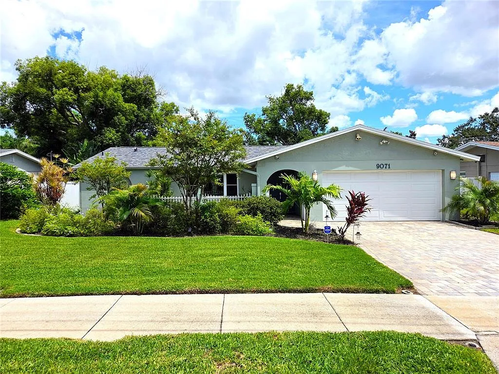3 bed, 2.0 bath, 1532 sqft, $2,900 — Photo 1