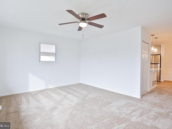 5th image of 4122 Loch Lomond Dr