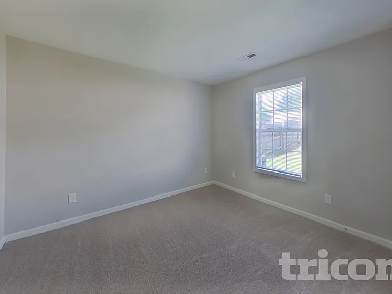 6129 Whispering Brook Ct — Photo 14