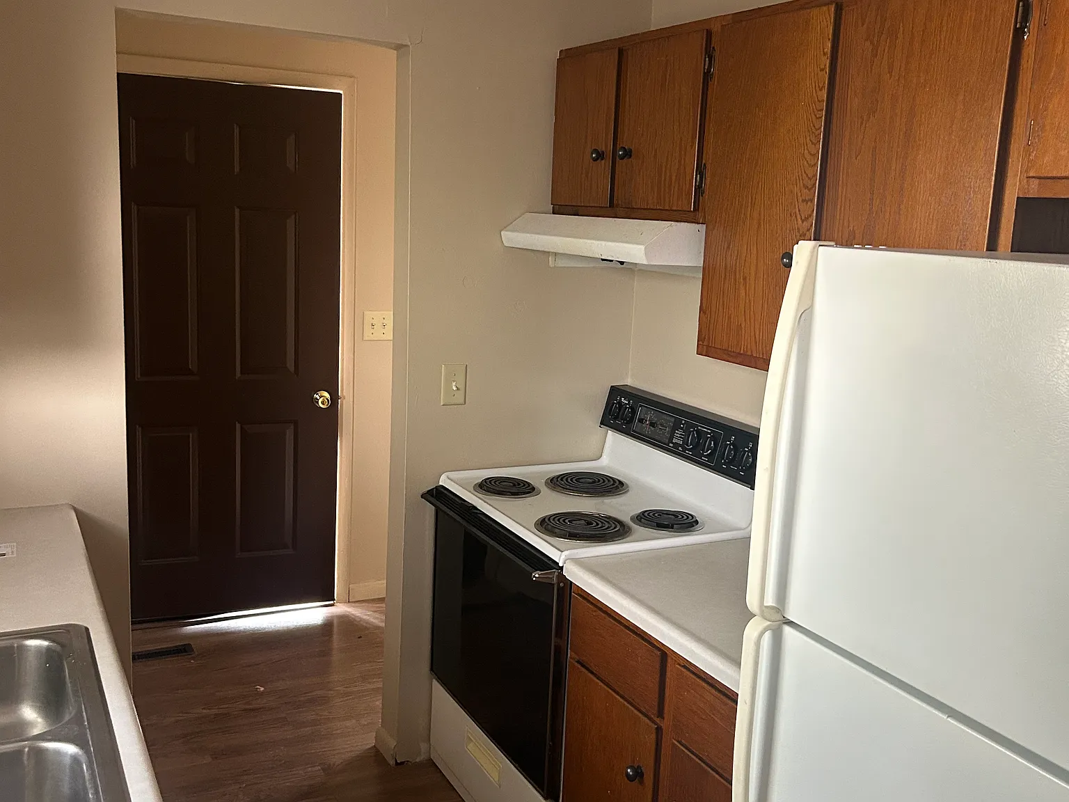 3 bed, $1,050 — Photo 3