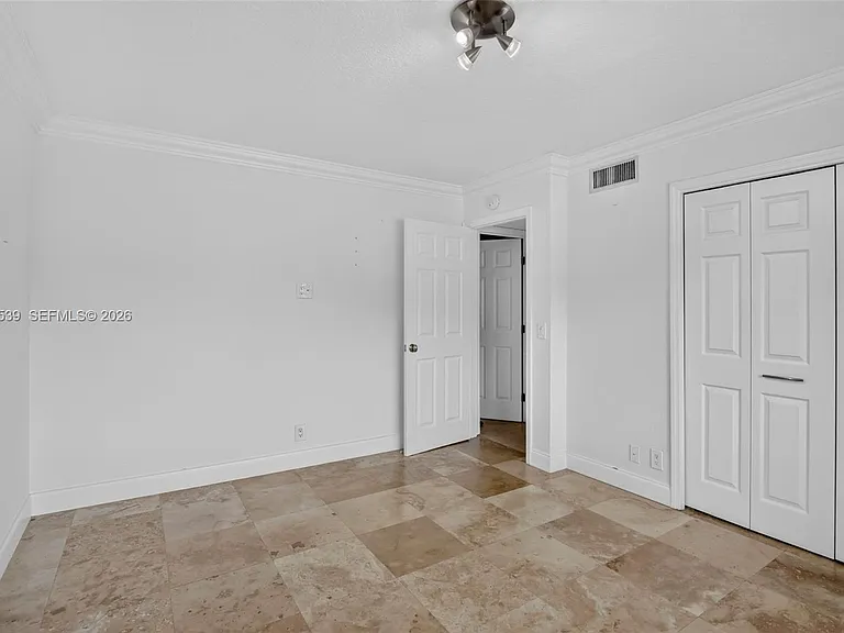 359 Lakeview Dr #102 — Photo 25
