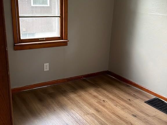 3rd image of 2610 E Wood St