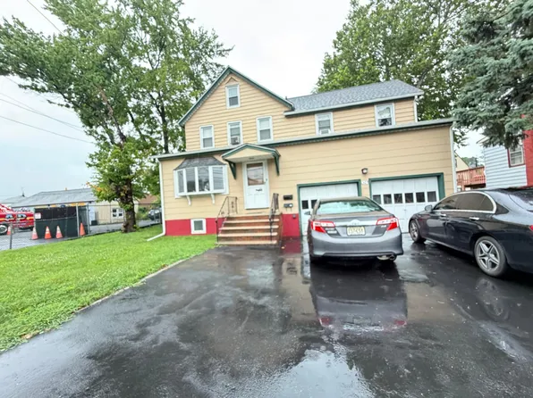 42 Liberty St, Little Ferry, NJ 07643
