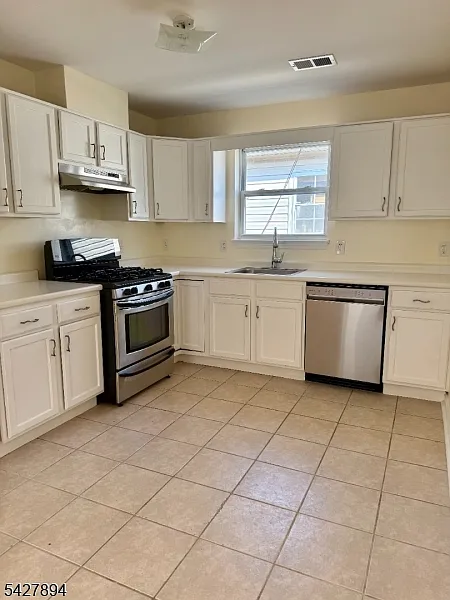 3 bed, 2.0 bath, $2,800 — Photo 4