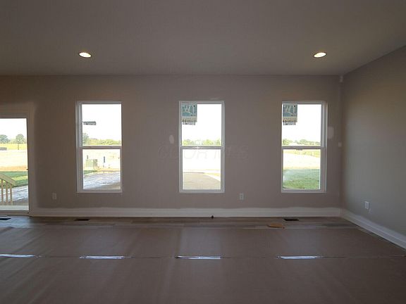 3rd image of 6376 Canosia St