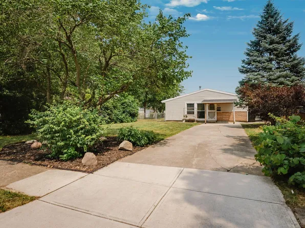 880 Mark Pl, Columbus, OH 43204