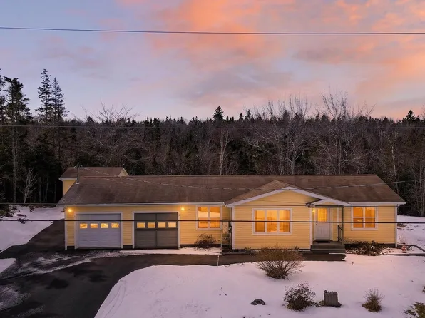 66 Schaller Dr, Sydney Forks, NS B1L 1A1