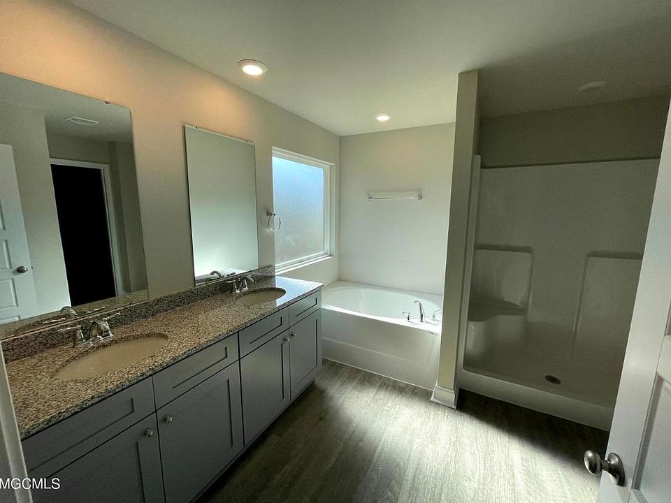 1st image of 10200 Orchid Magnolia